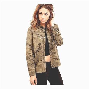 New Forever 21 Cotton Camouflage Snap Closure Shacket Utility Shirt Size Small